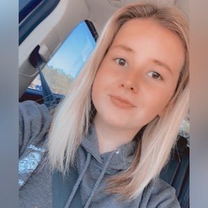 Meet your Posher, Cassie